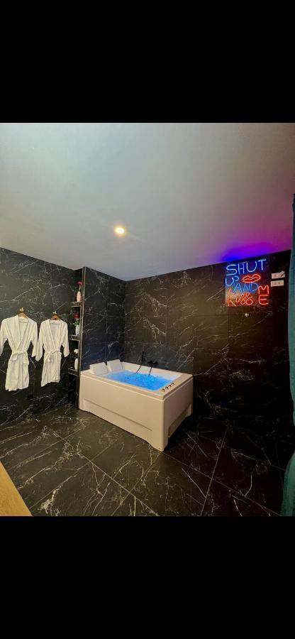 R.Suite Saint-Etienne  Esterno foto